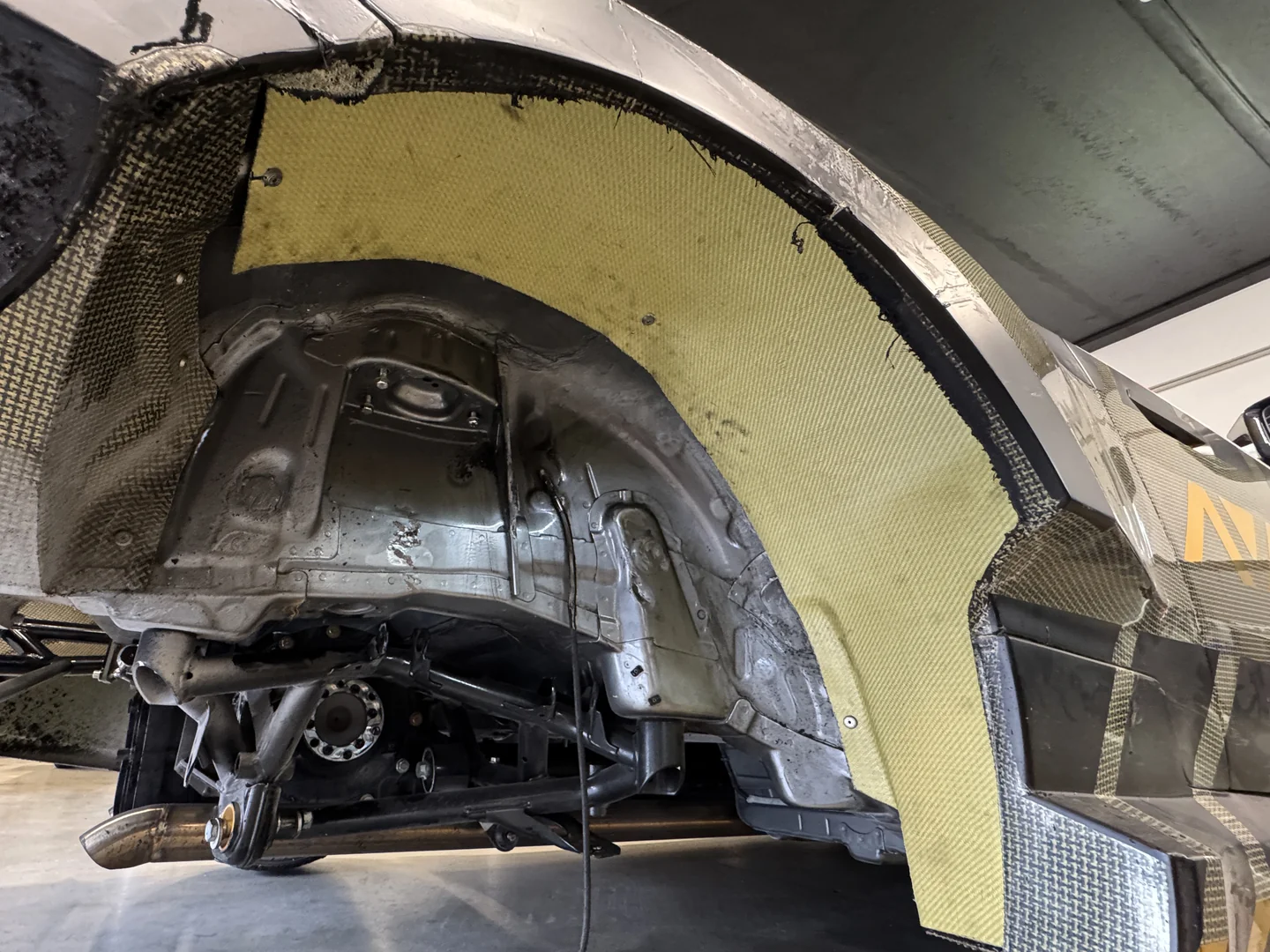 Rear arch liners L/R thumbnail 3